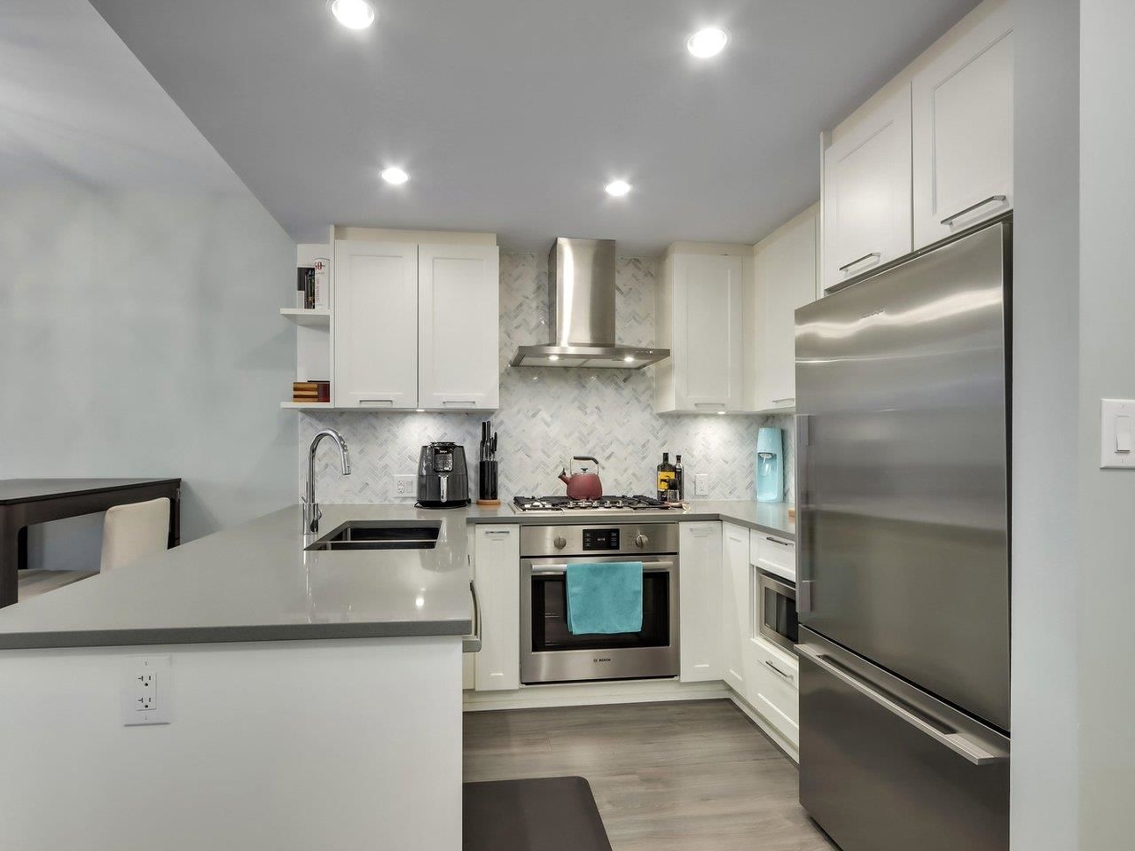 Listing Image 15