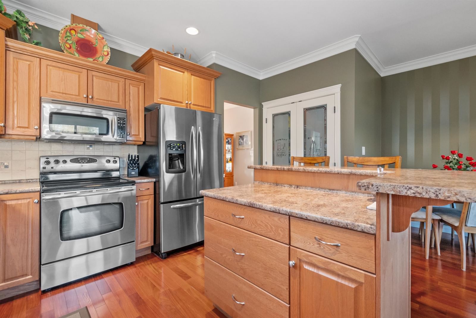 Listing Image 12