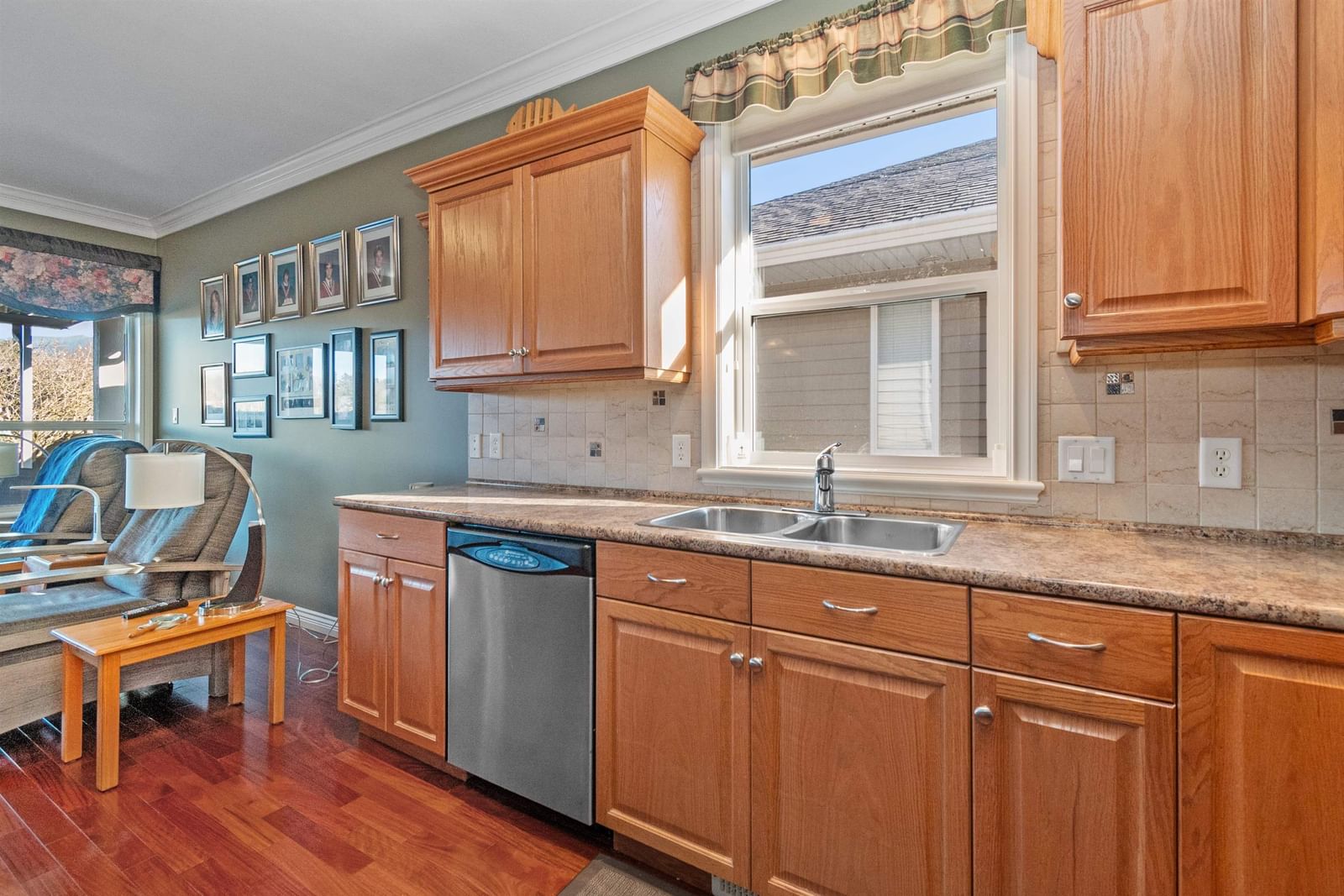 Listing Image 13