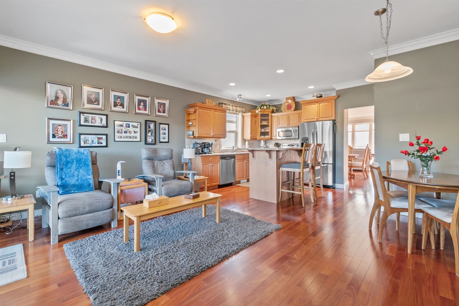 Listing Image 19