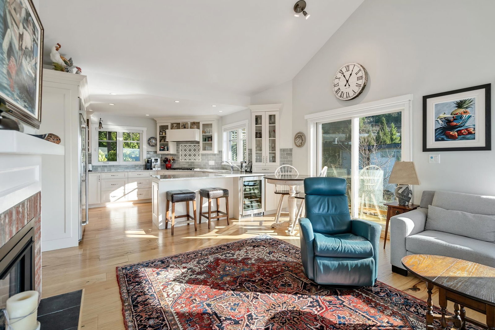 Listing Image 12