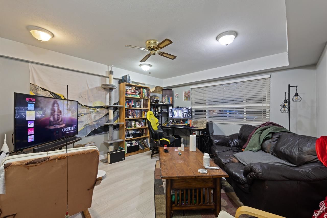 Listing Image 22