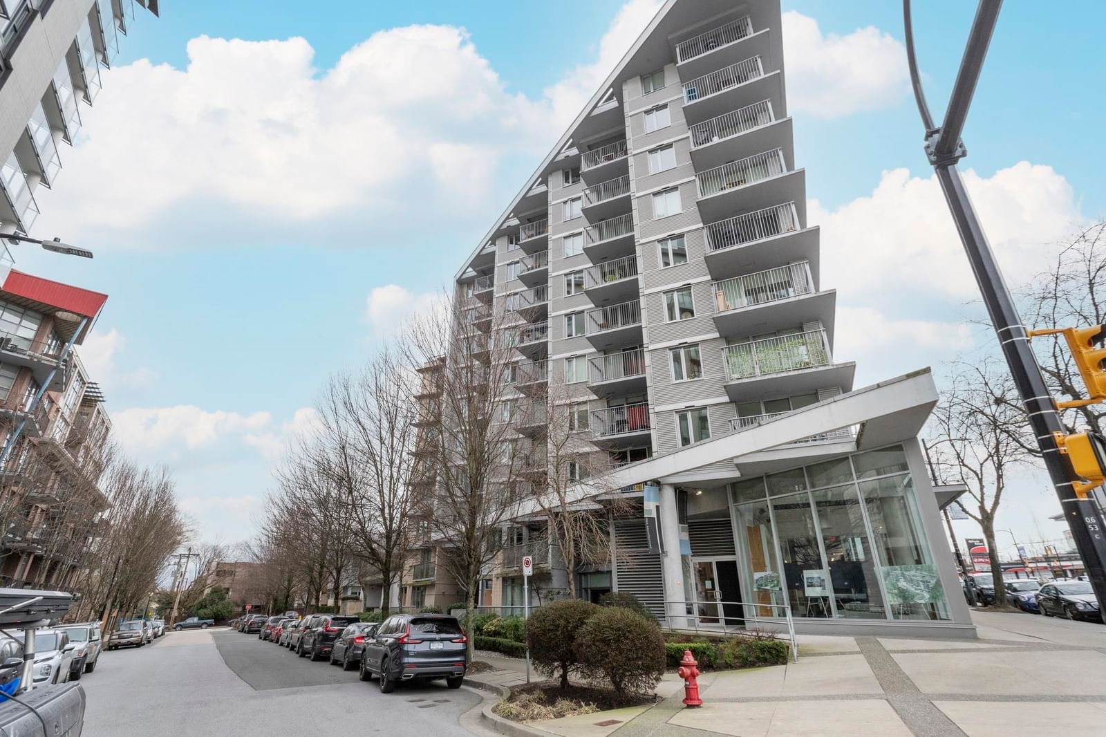 Listing Image 19