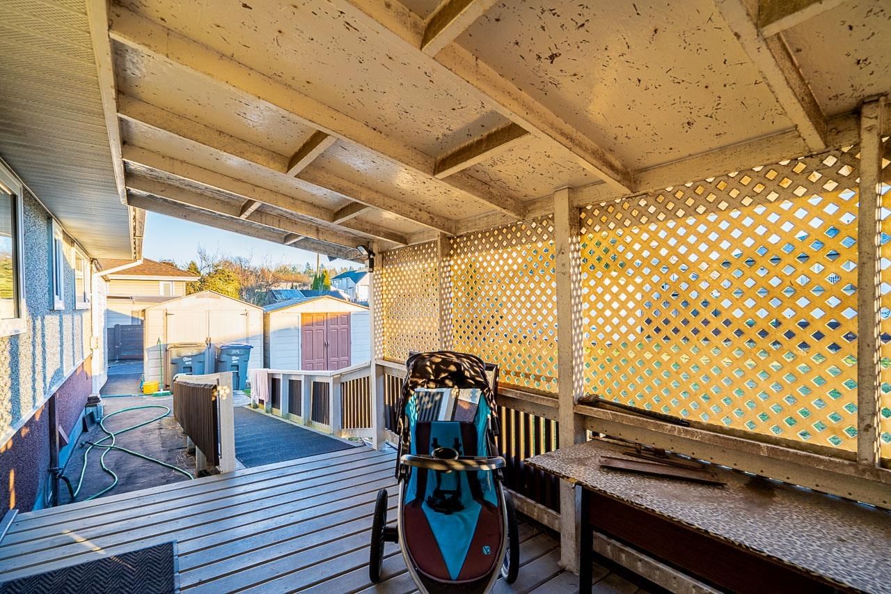 Listing Image 11