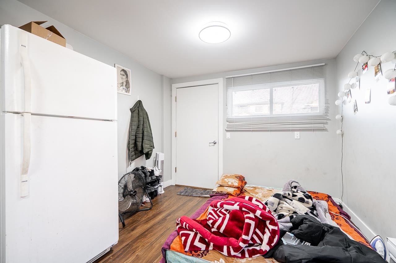 Listing Image 13
