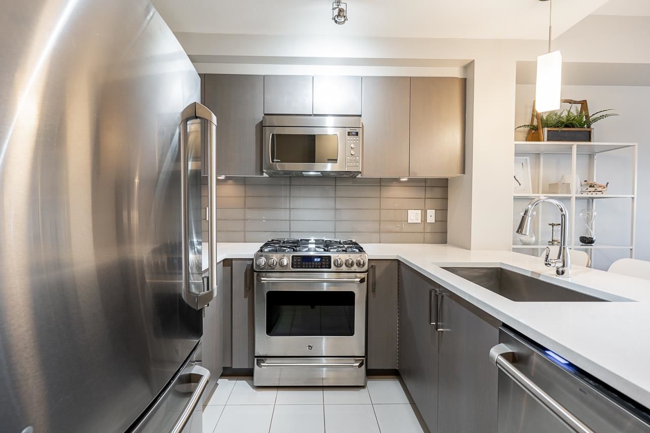 Listing Image 10