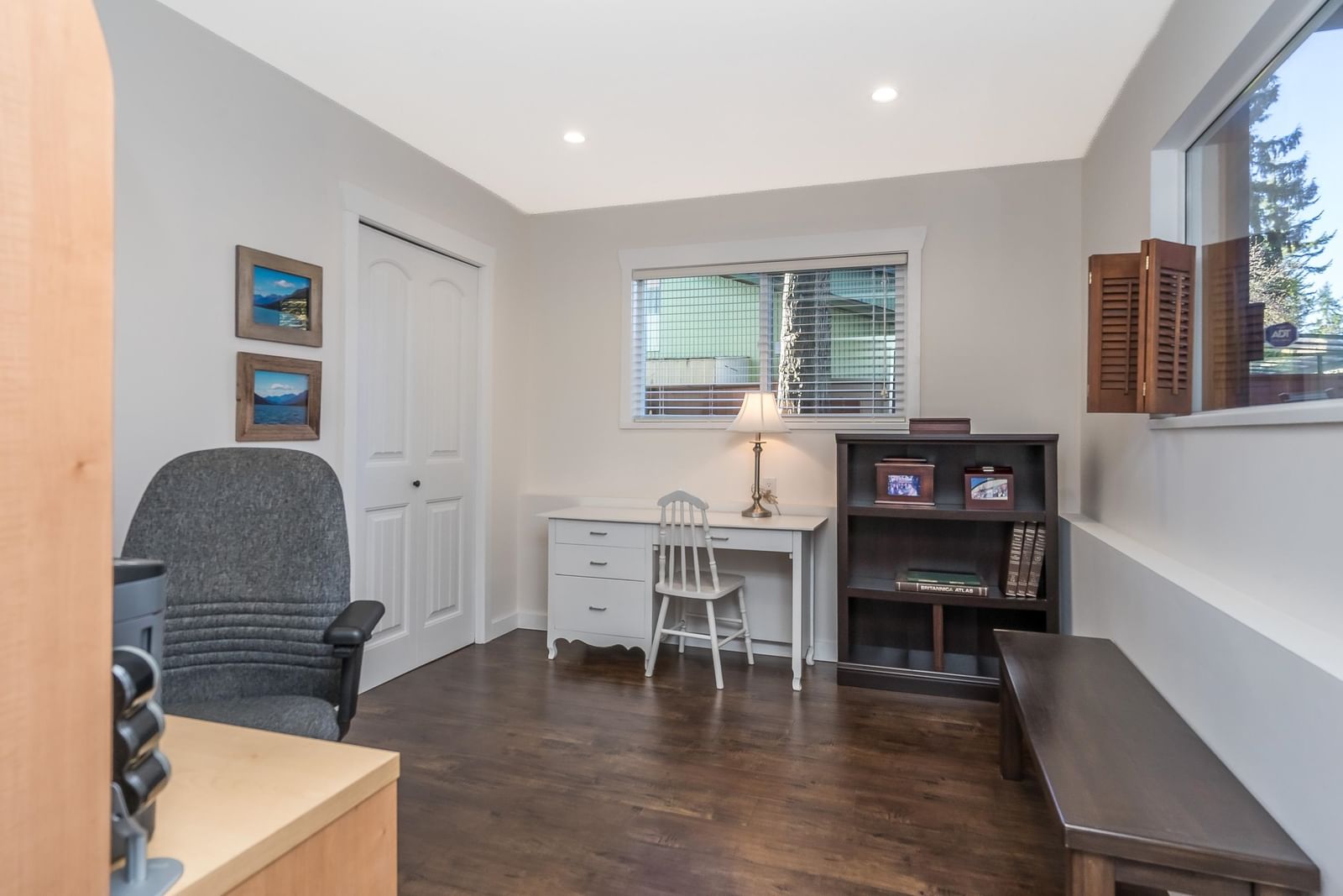 Listing Image 16