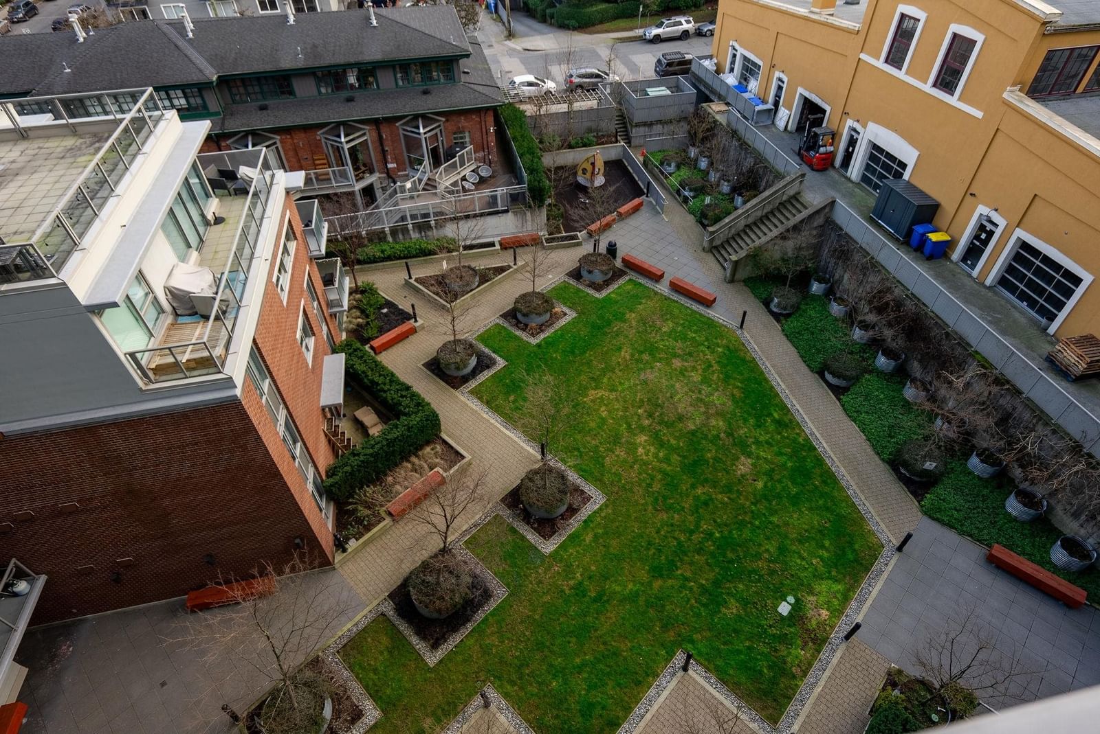 Listing Image 16