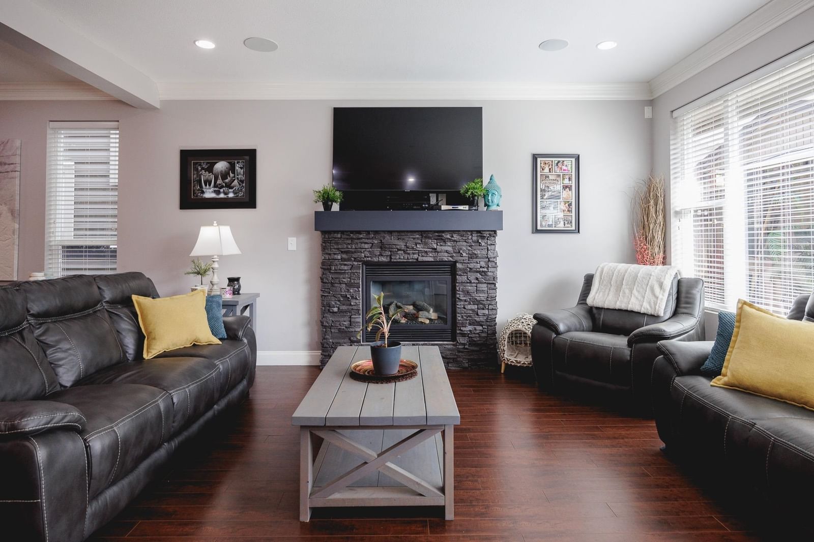 Listing Image 9