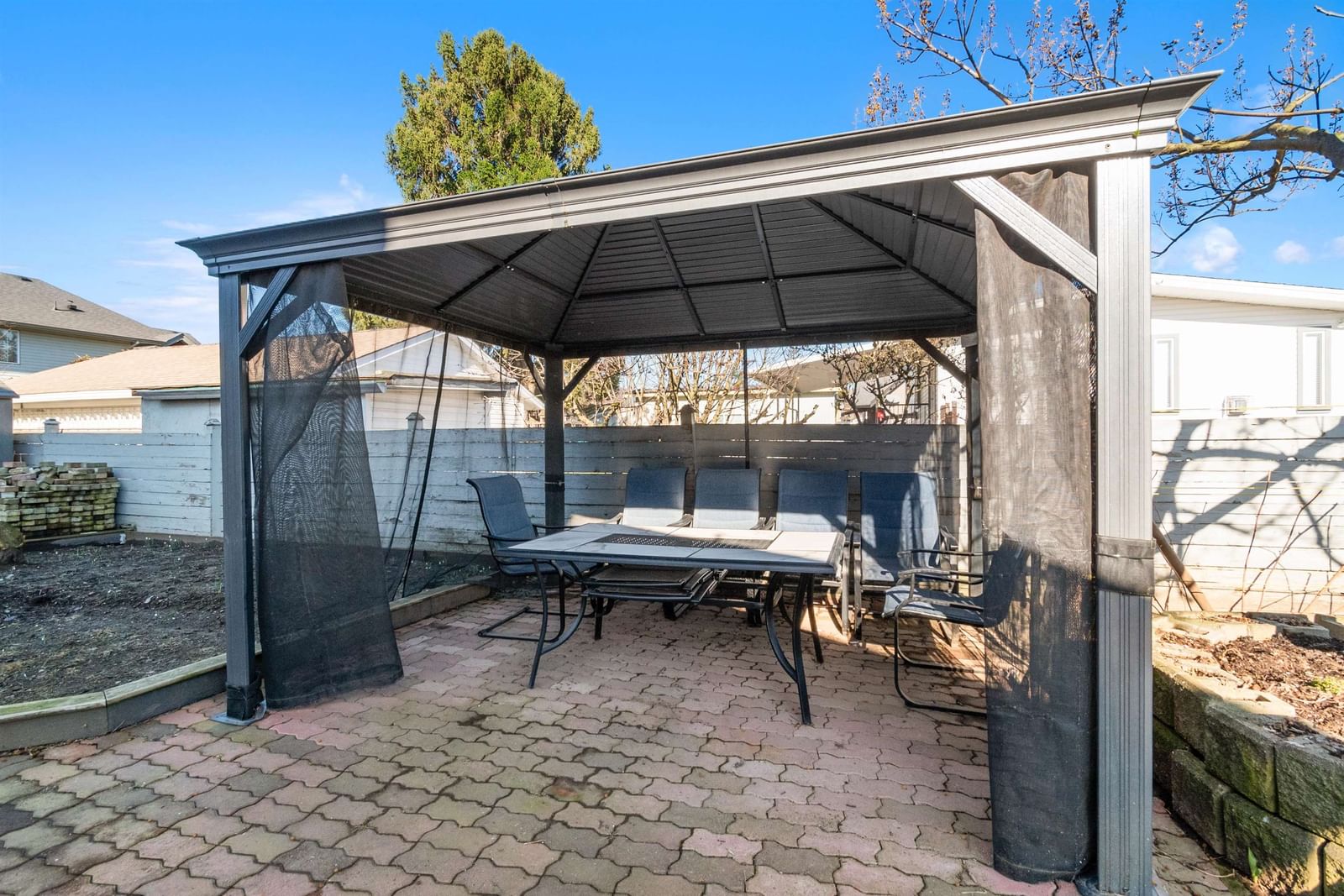 Listing Image 6