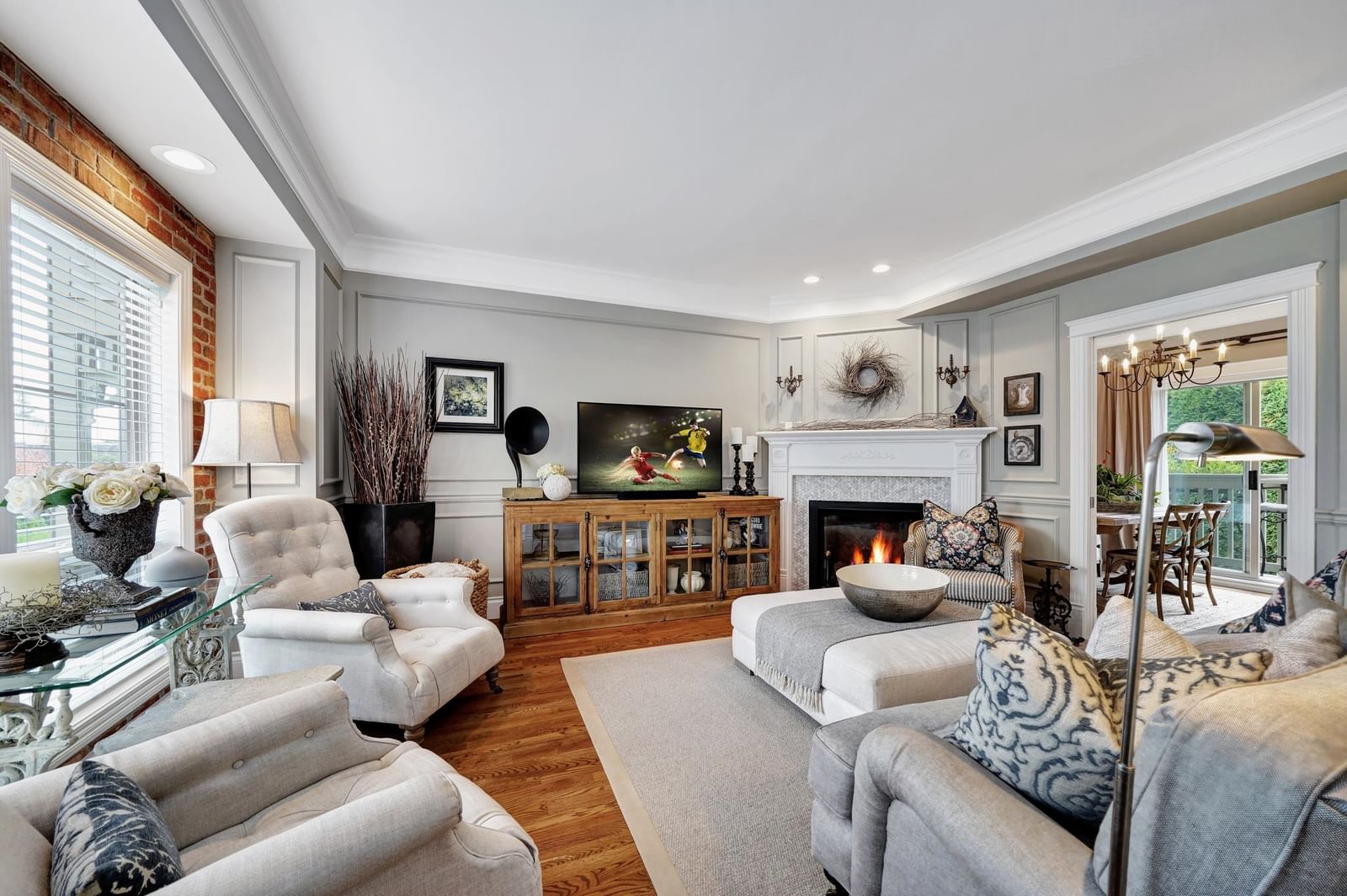 Listing Image 12