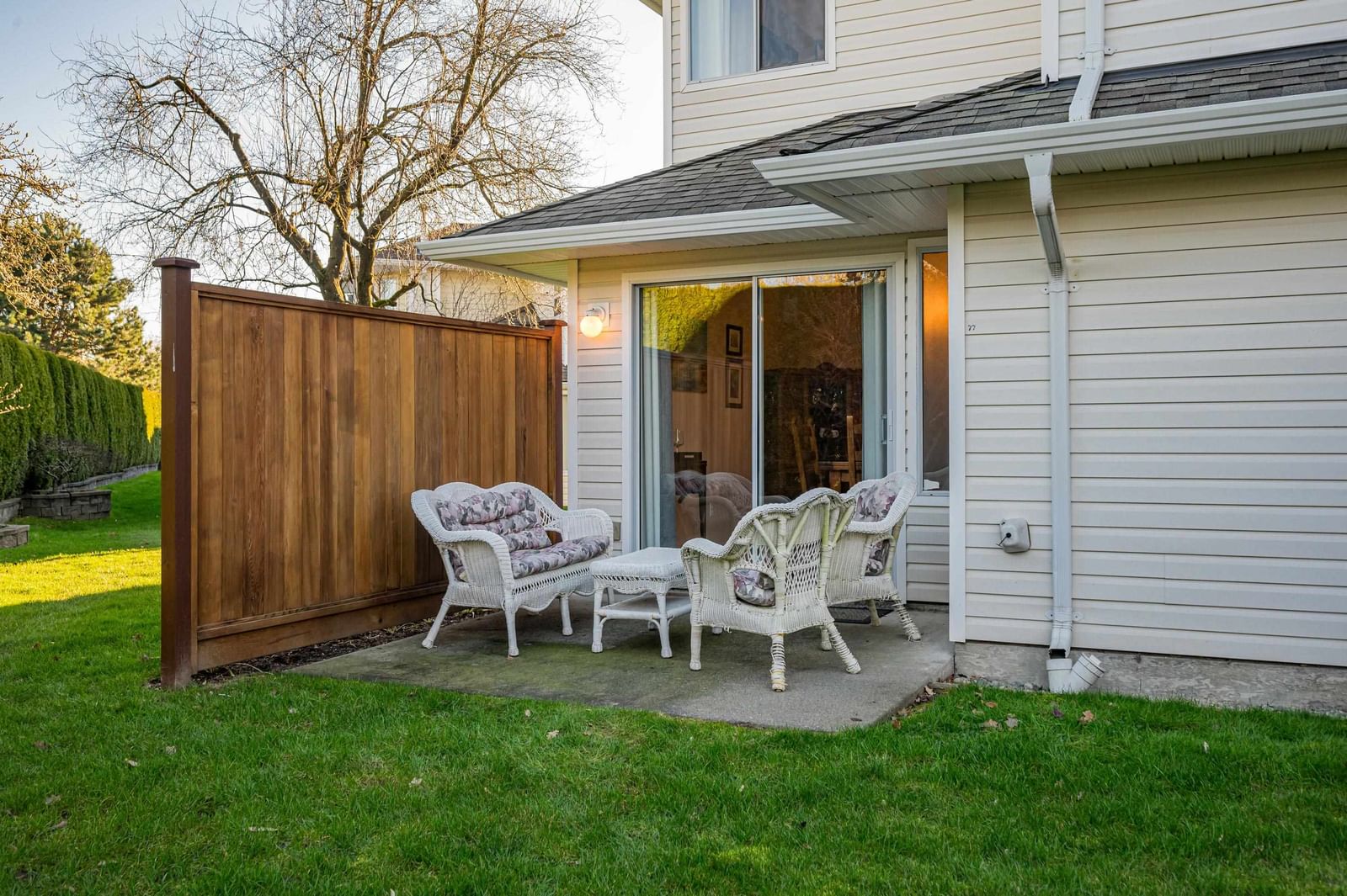 Listing Image 4