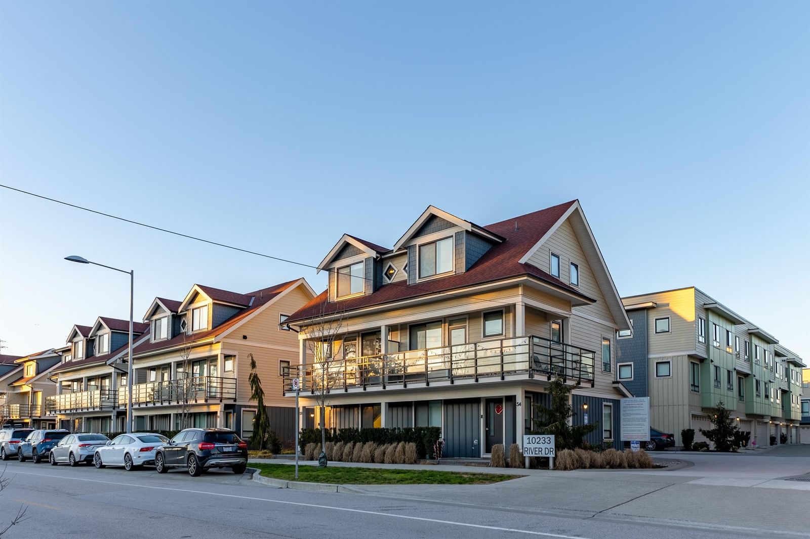 Listing Image 3