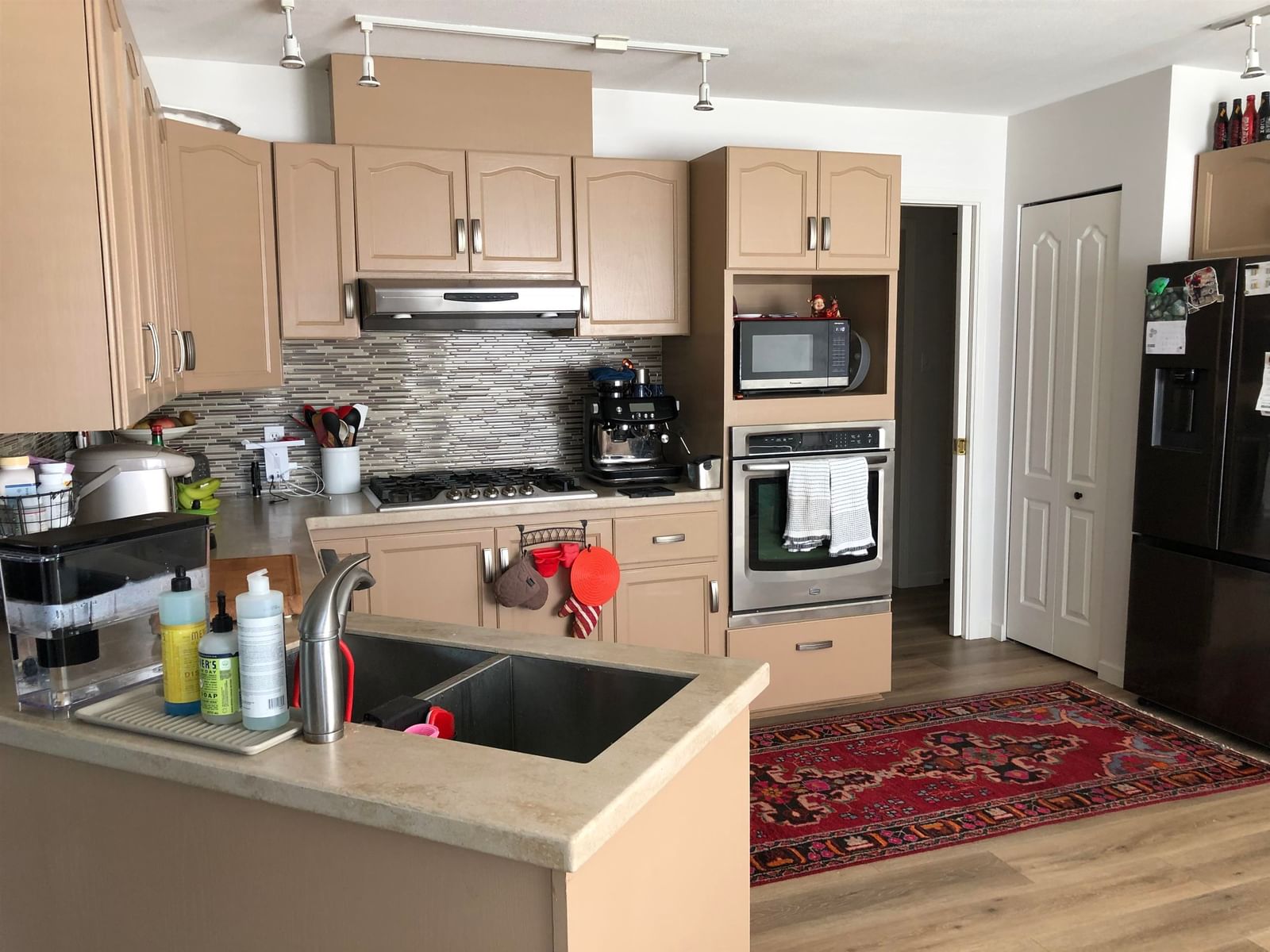 Listing Image 10