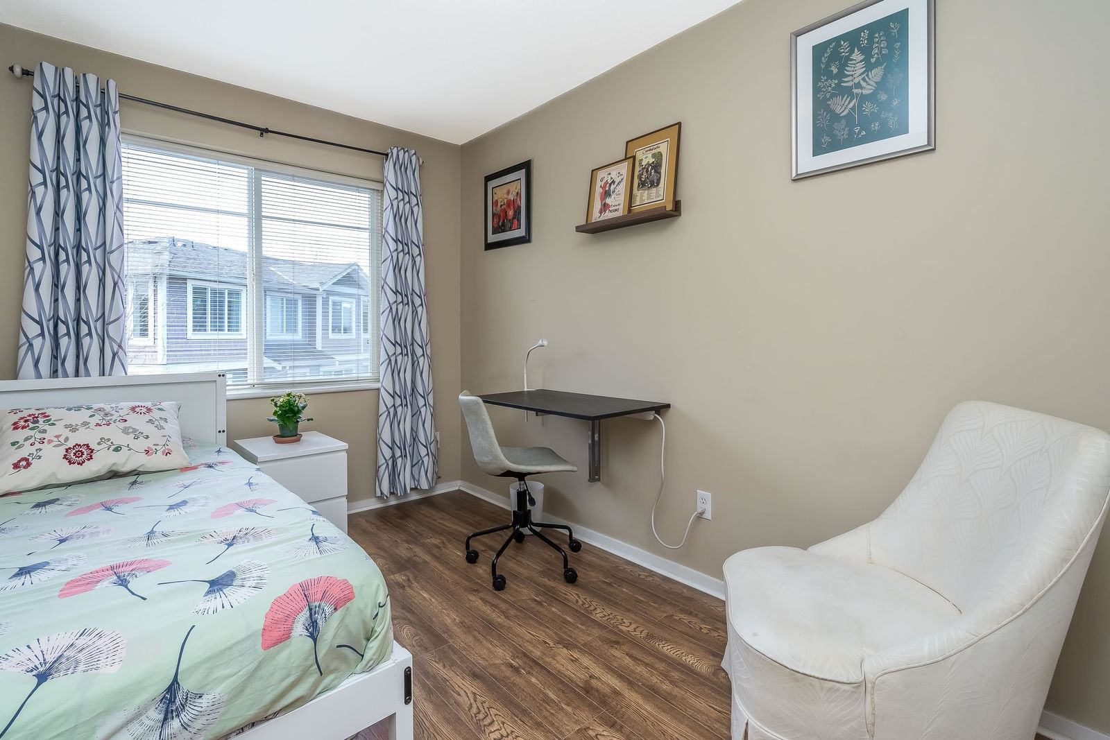 Listing Image 19