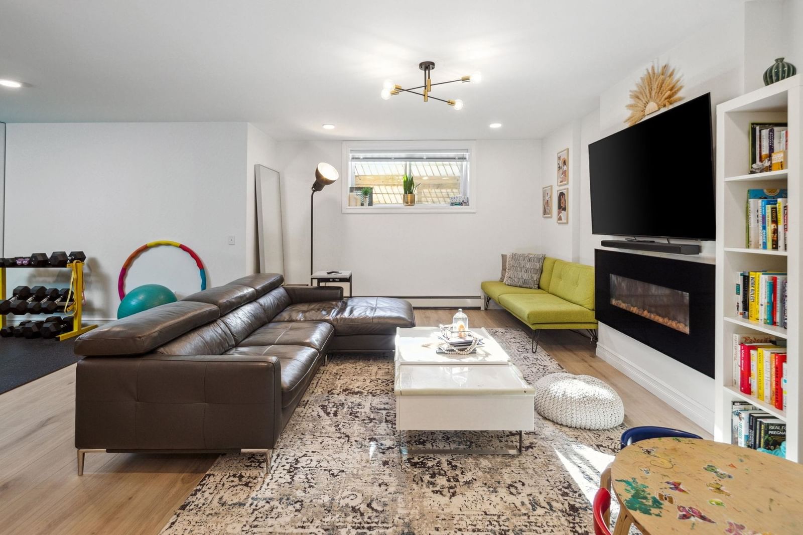 Listing Image 25