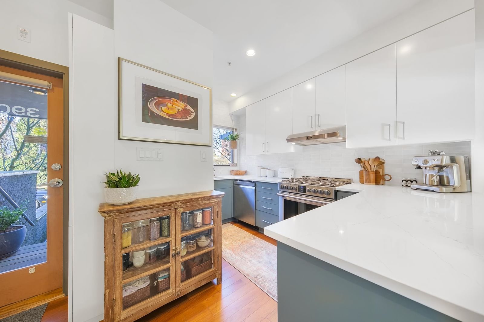Listing Image 15