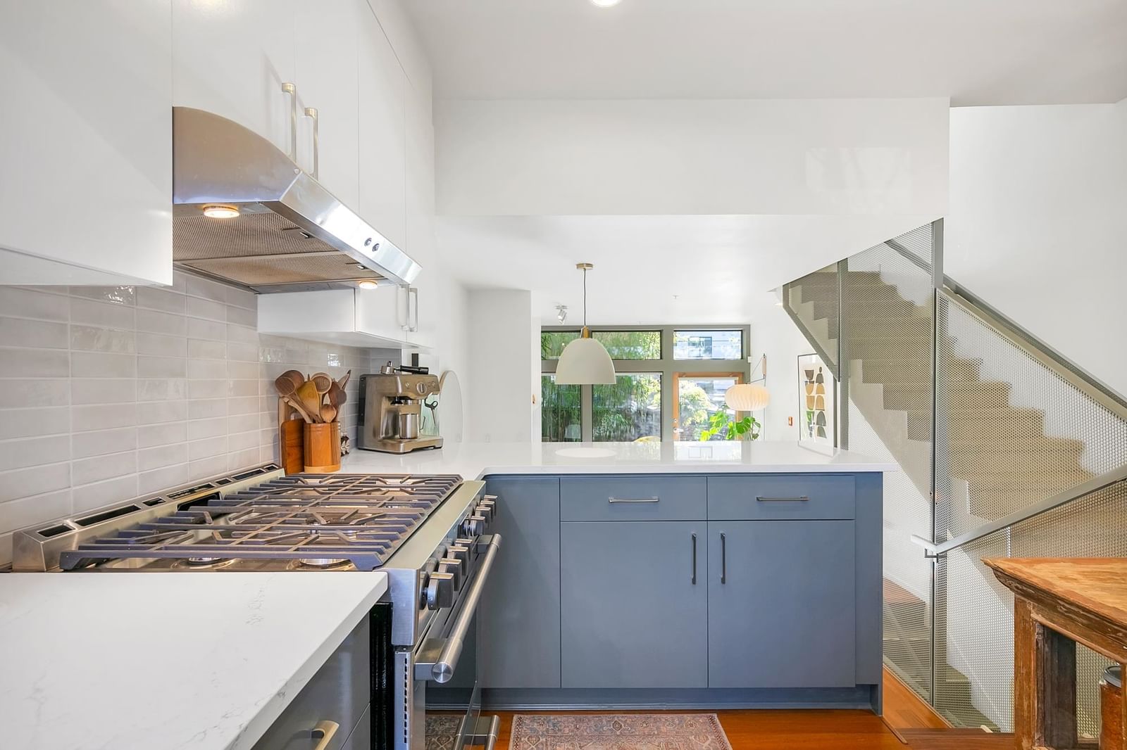 Listing Image 19