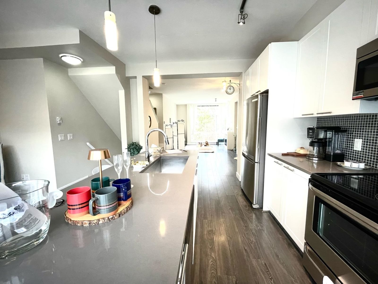 Listing Image 14