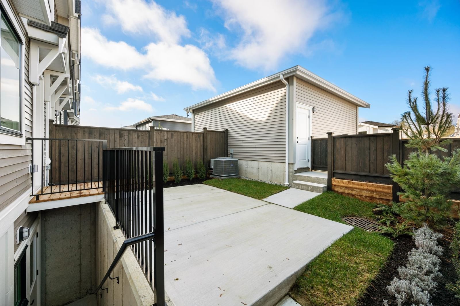 Listing Image 18