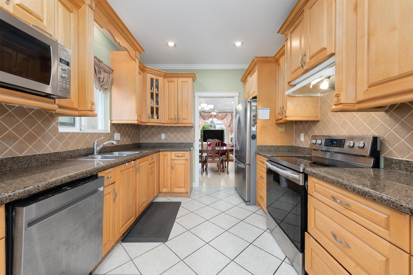 Listing Image 14