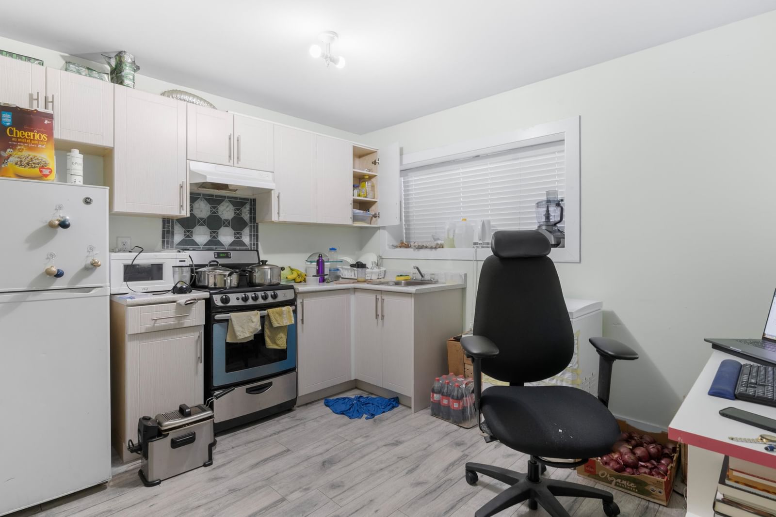 Listing Image 23
