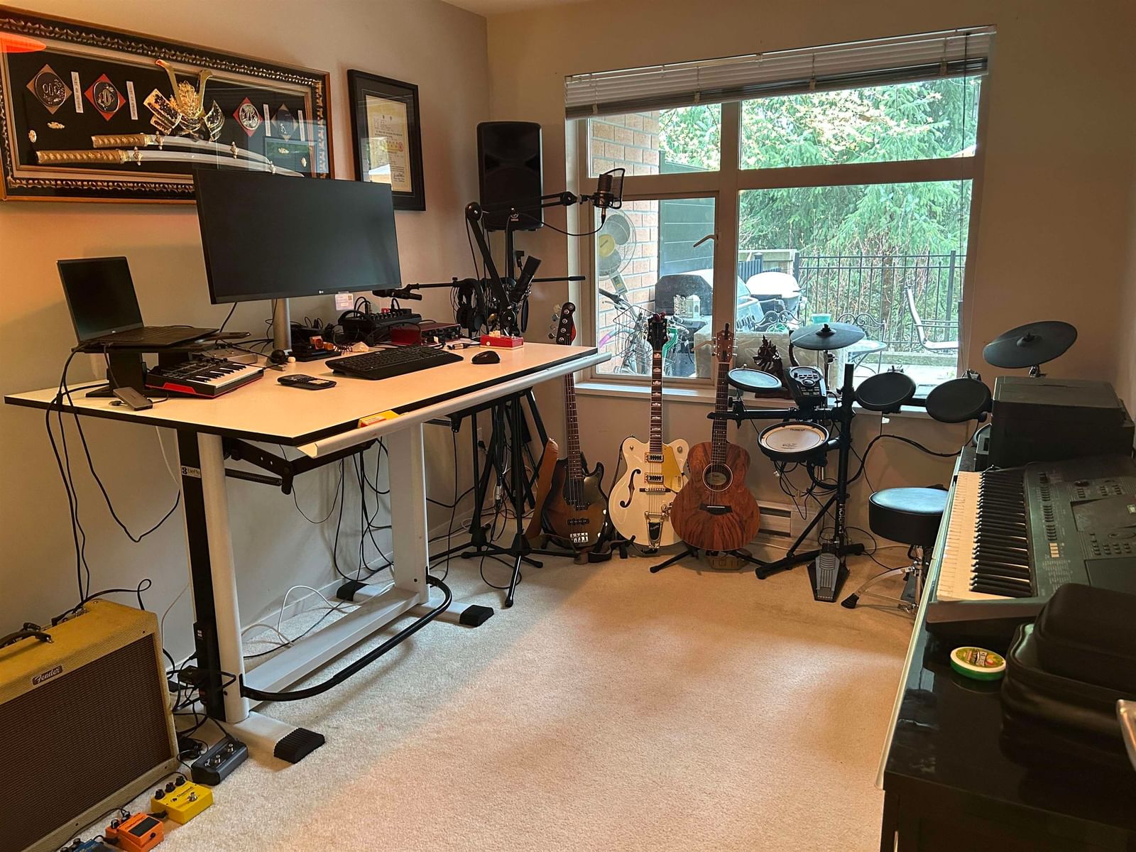 Listing Image 6