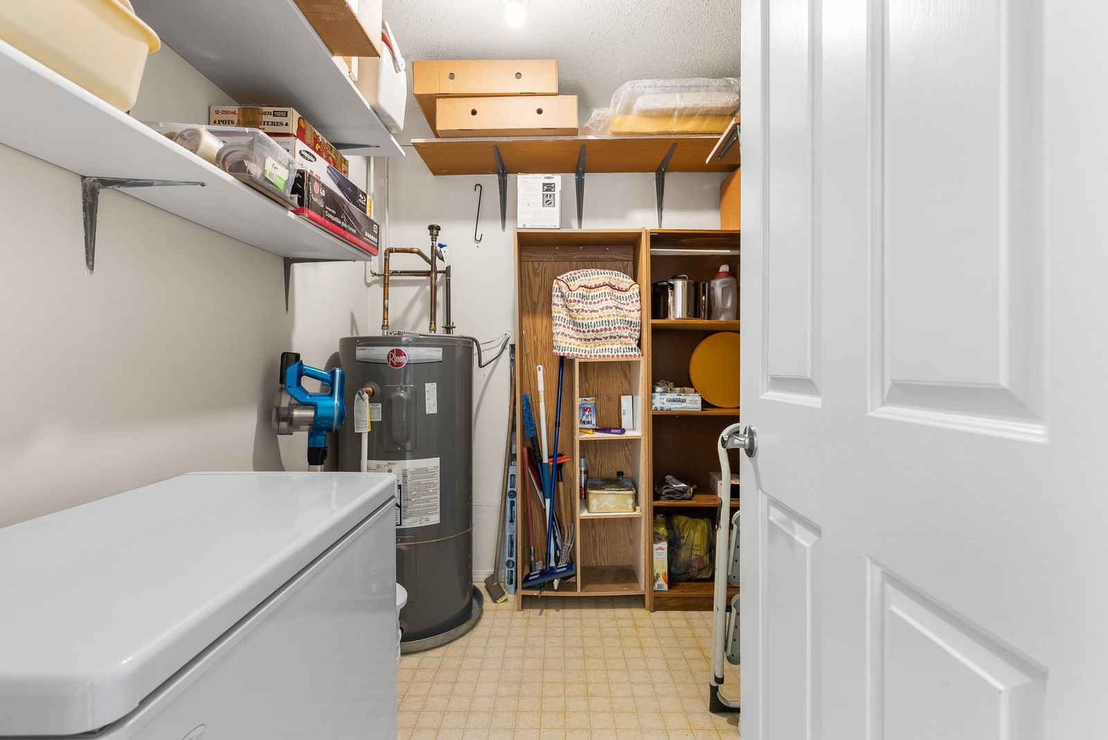 Listing Image 19