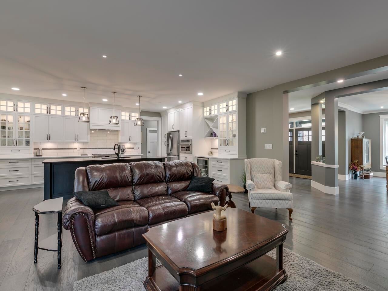 Listing Image 19