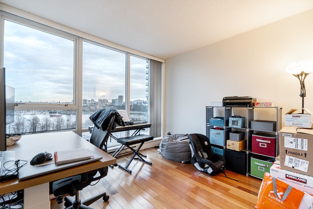 Listing Image 11