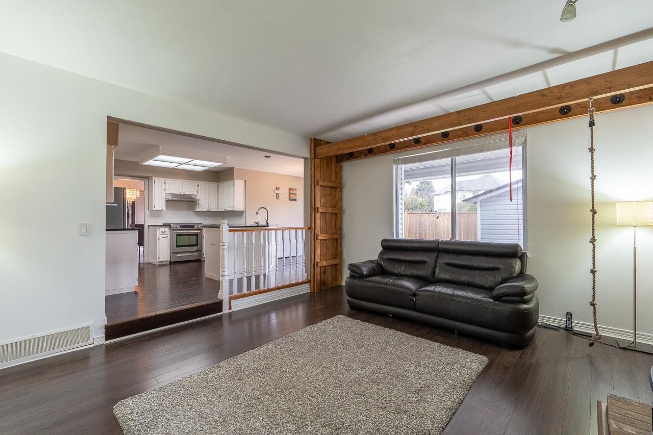 Listing Image 18