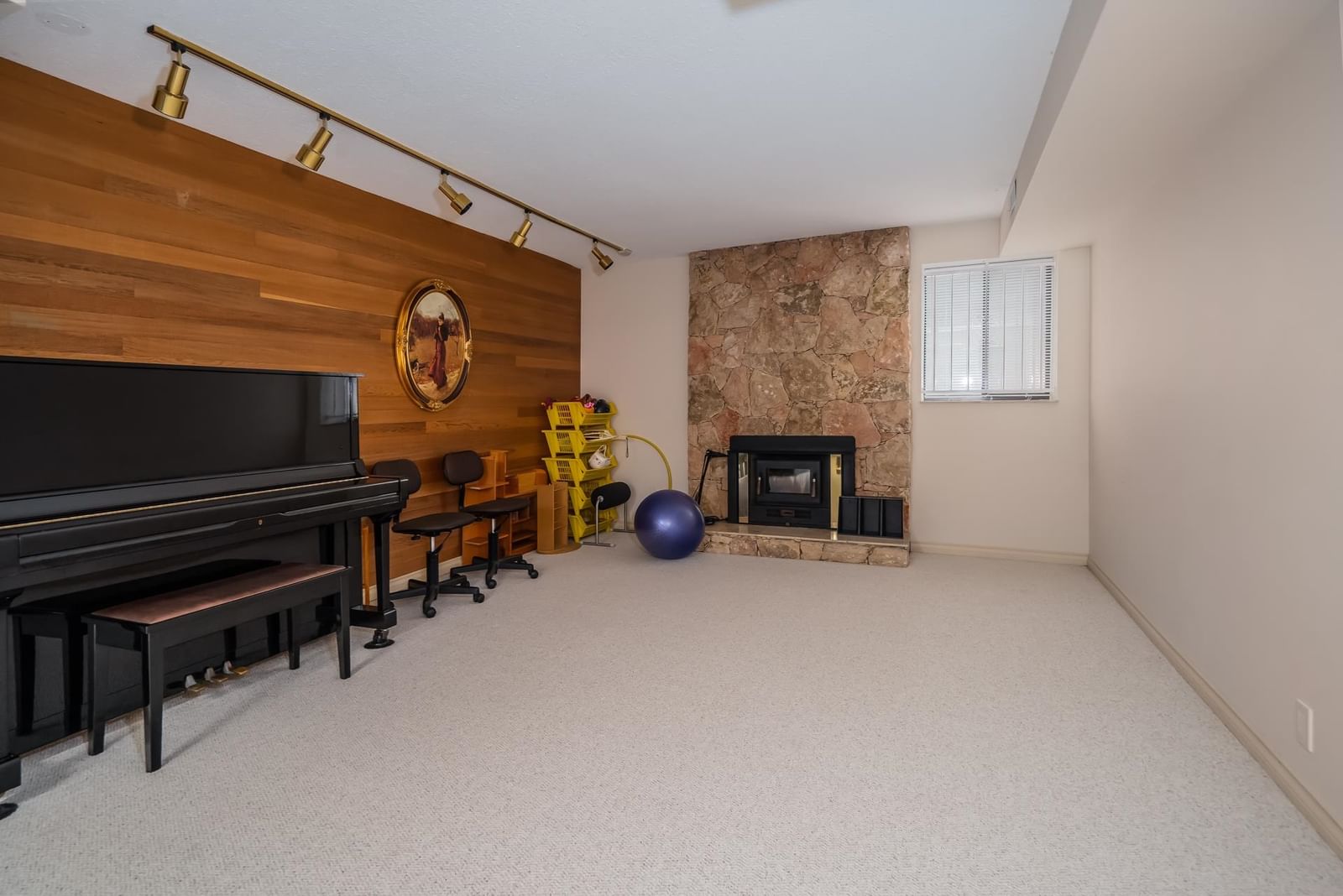 Listing Image 29
