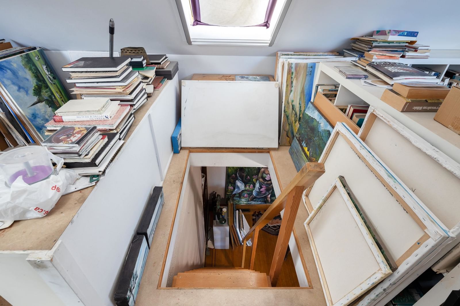 Listing Image 11