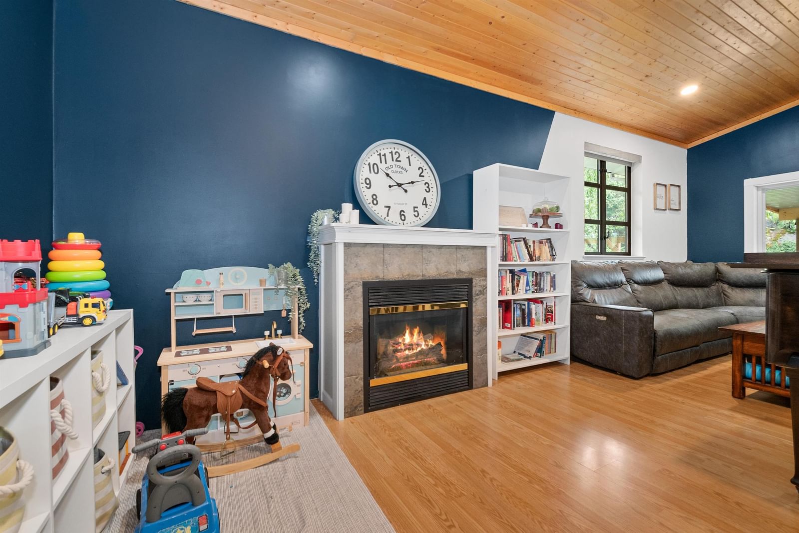 Listing Image 19