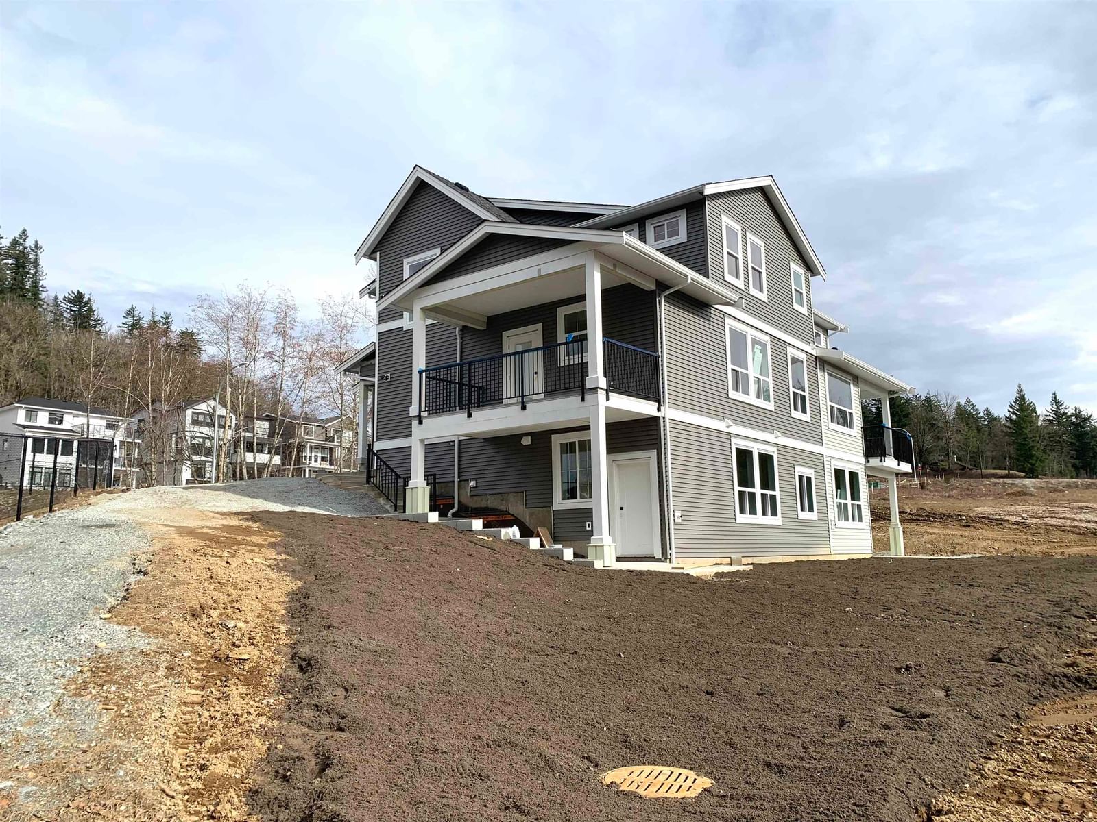Listing Image 6