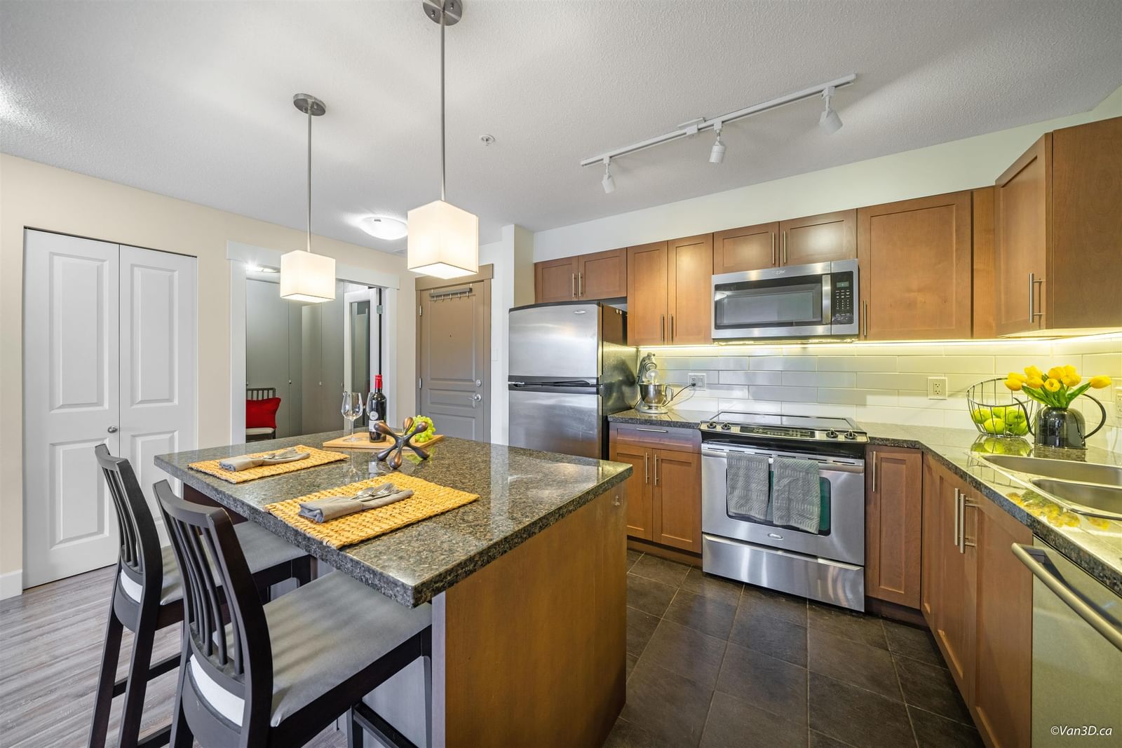 Listing Image 9
