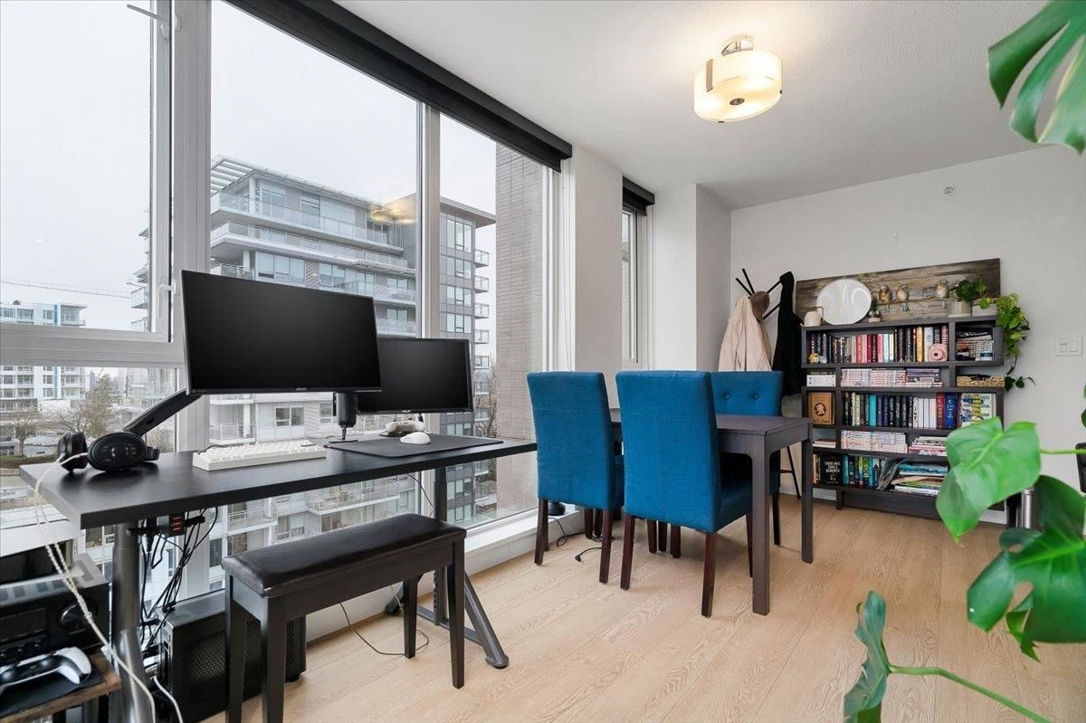 Listing Image 10