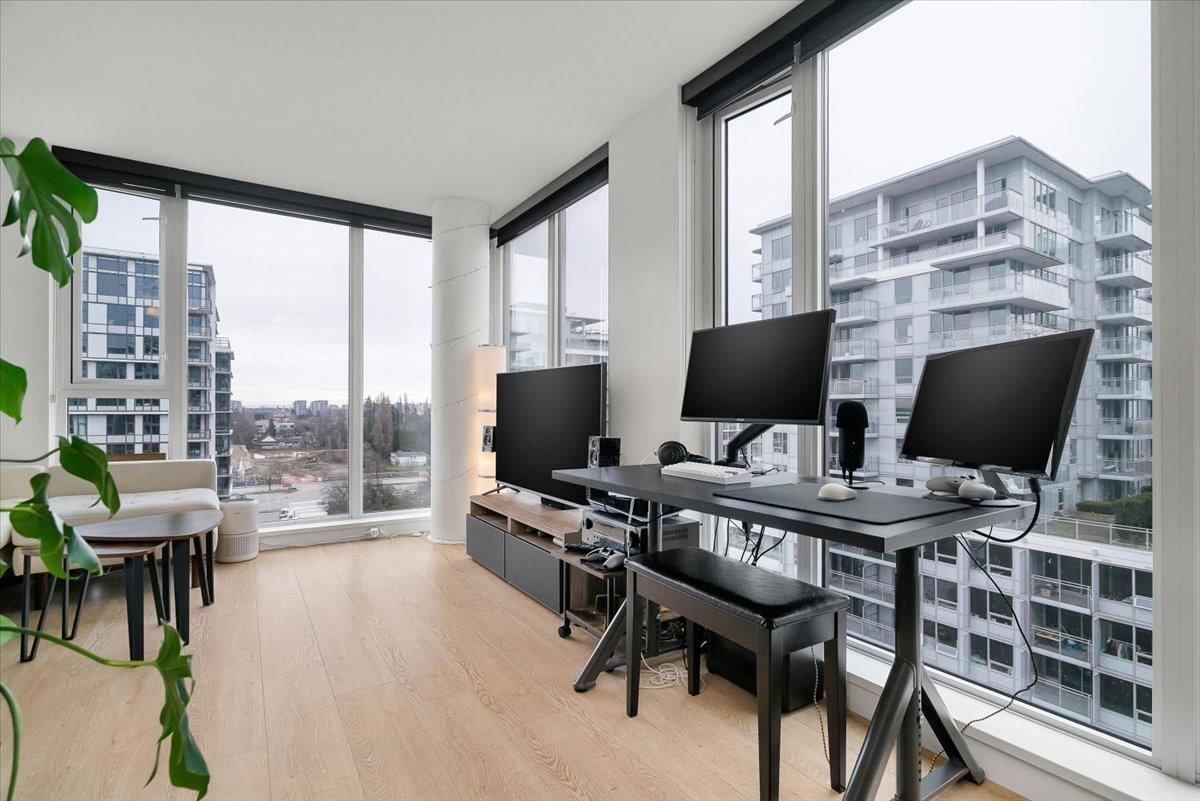 Listing Image 11