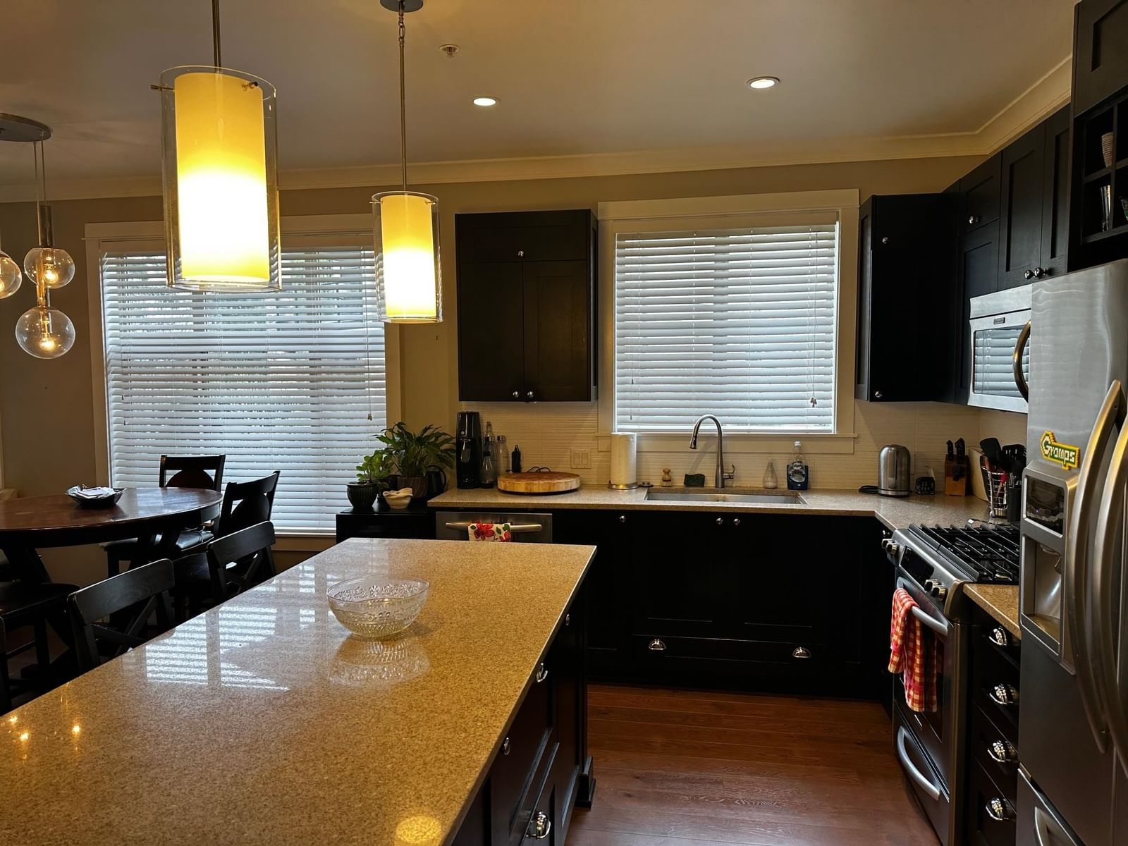 Listing Image 5
