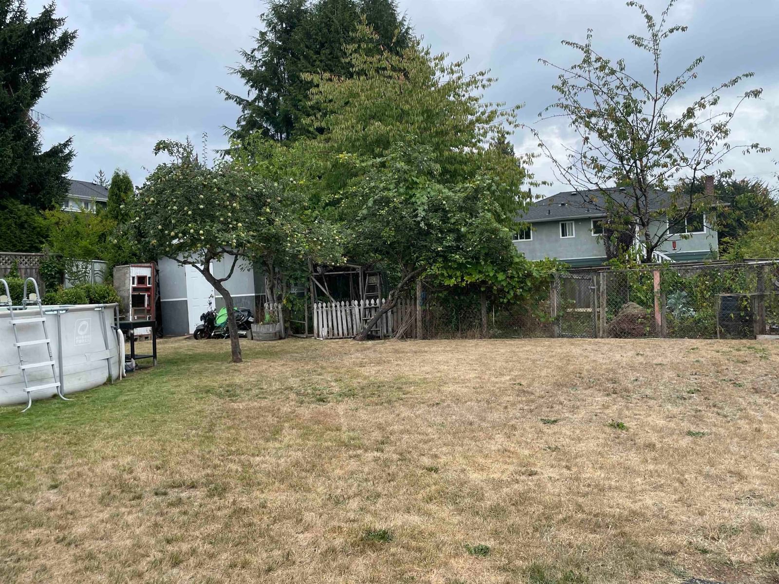 Listing Image 11