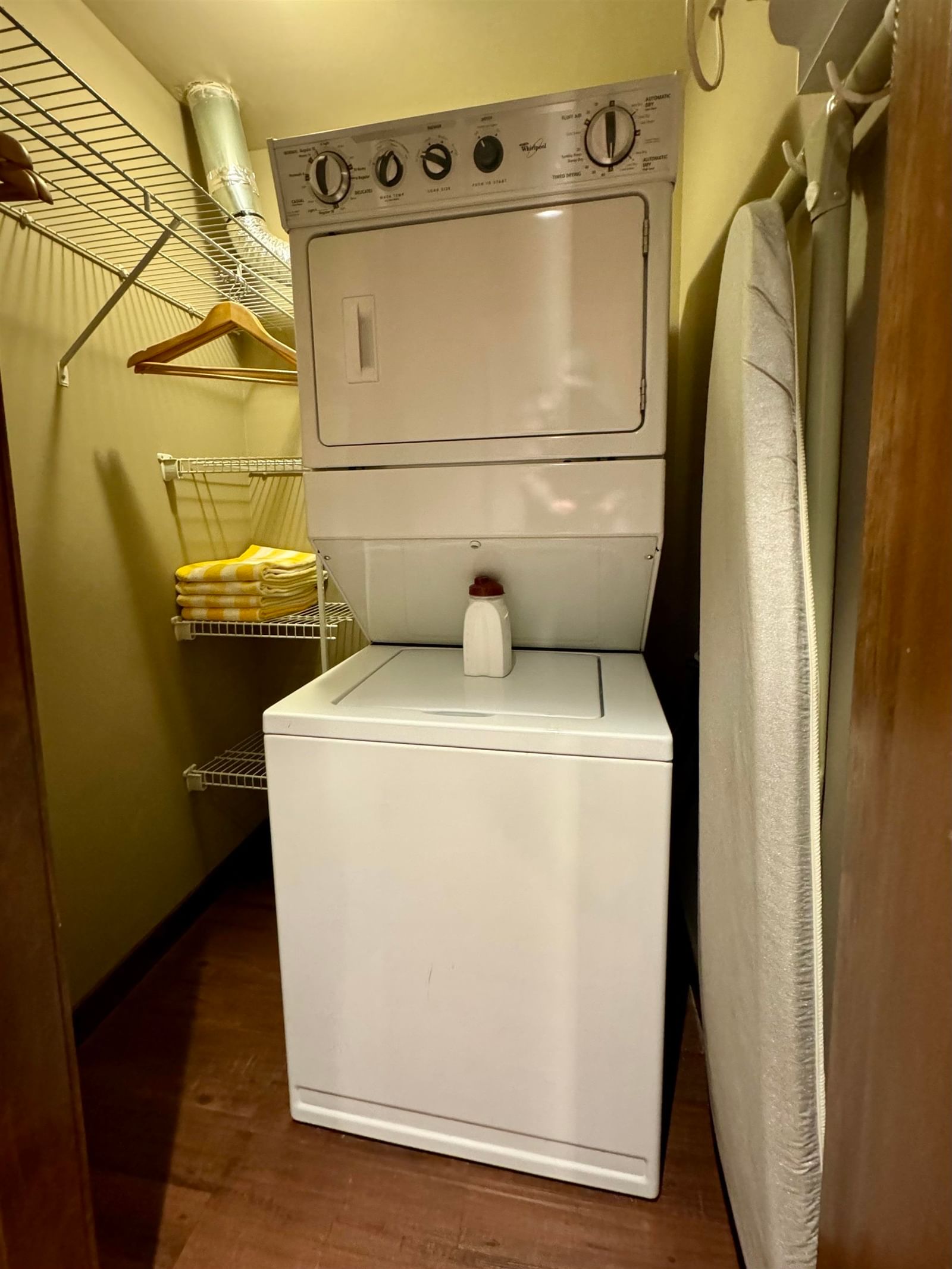 Listing Image 12