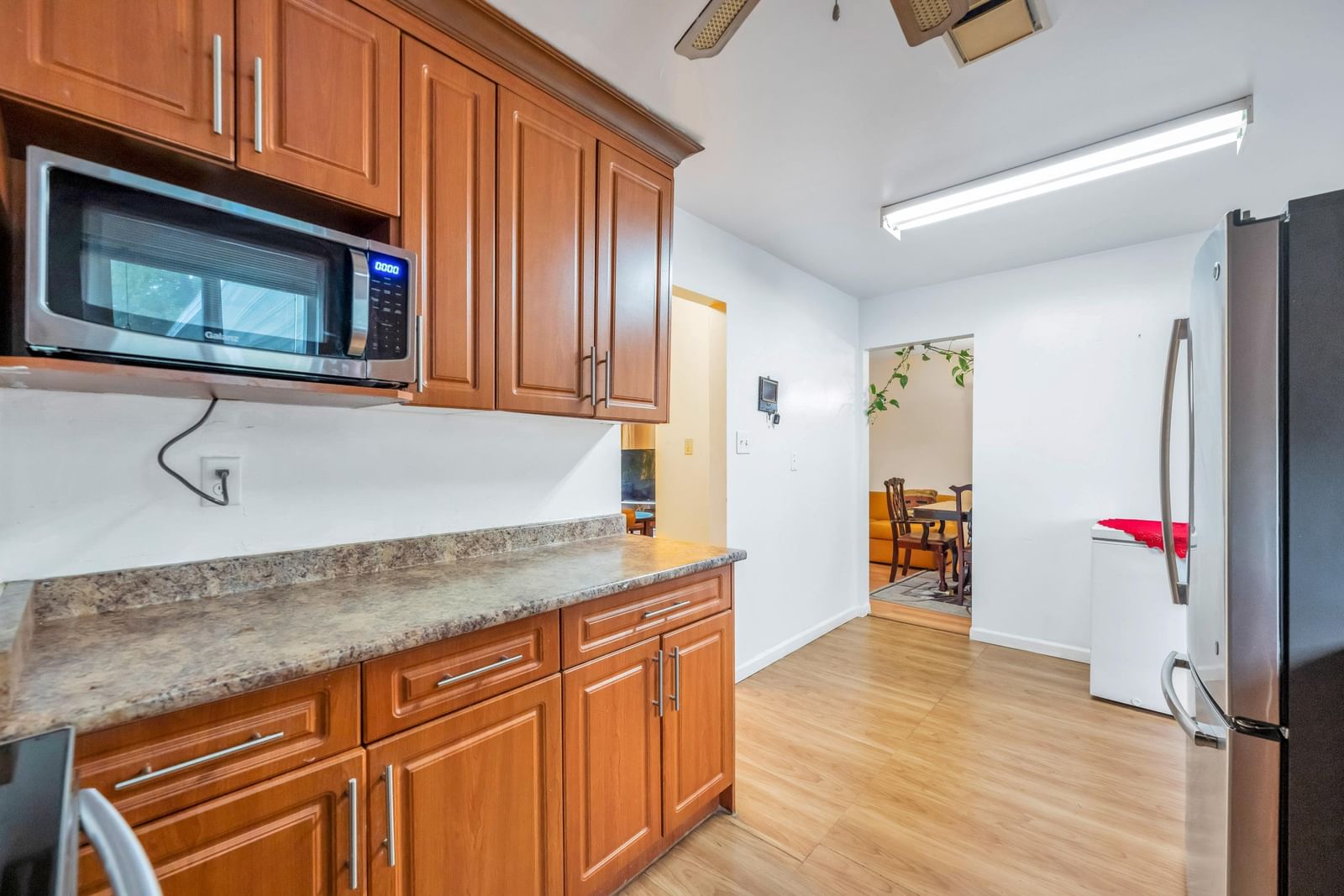 Listing Image 13
