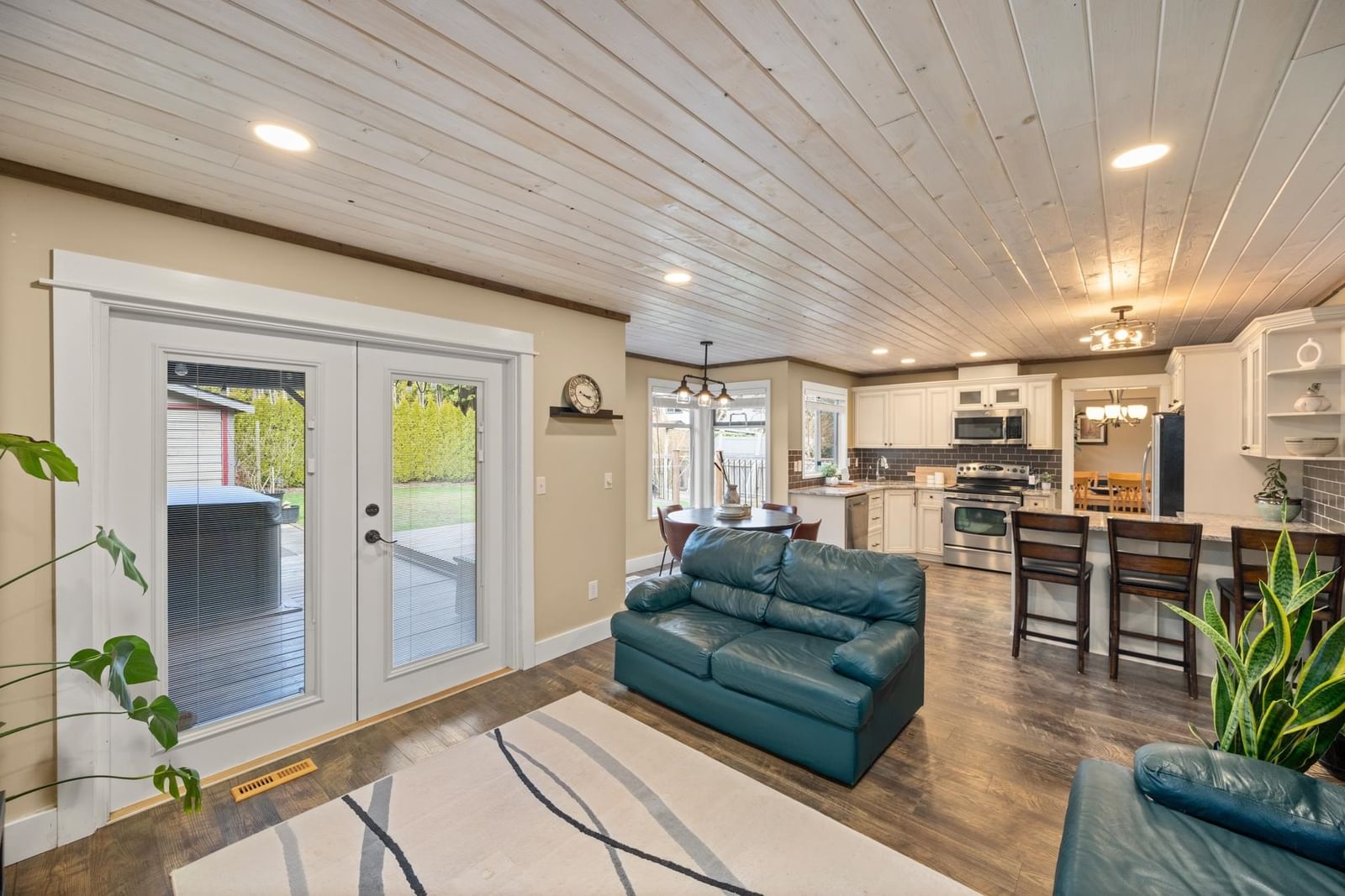 Listing Image 13