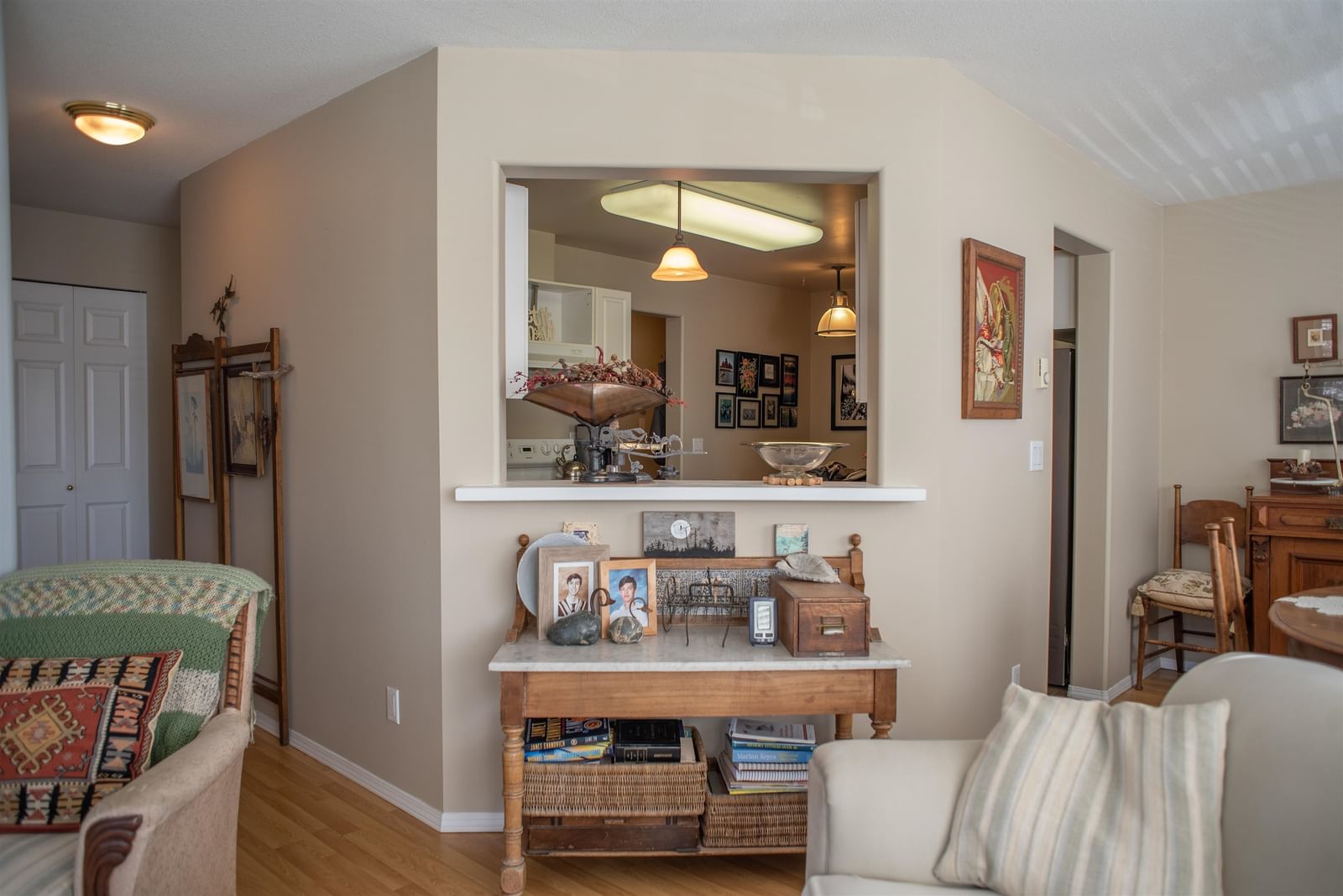 Listing Image 6
