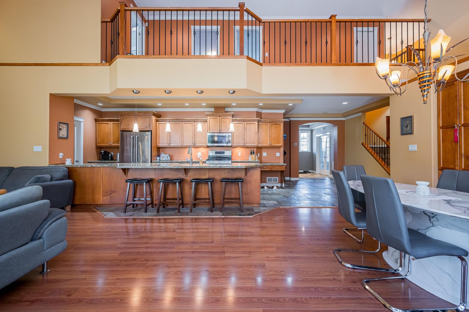 Listing Image 9