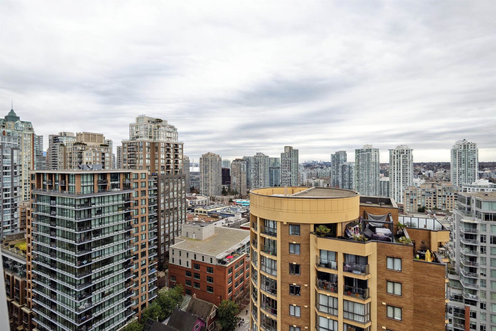 Listing Image 11