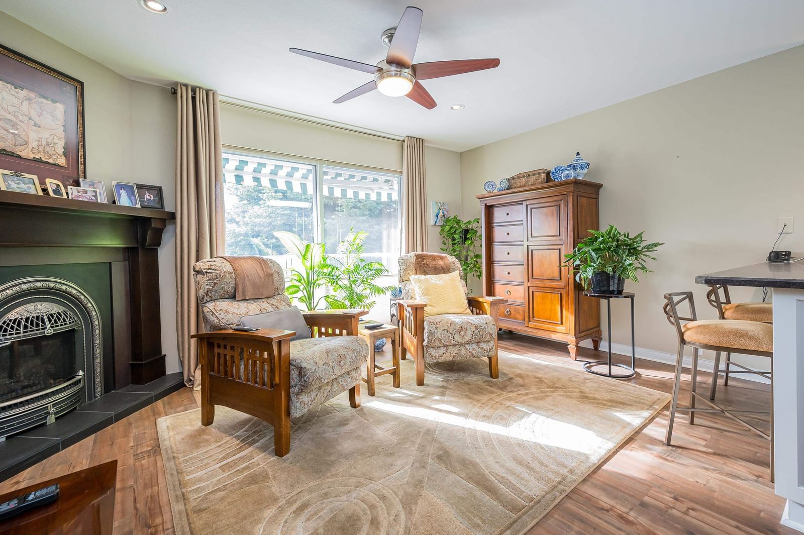 Listing Image 15