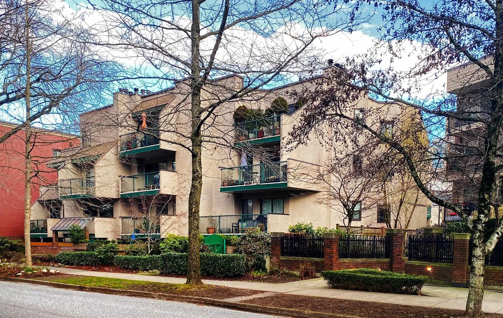 Listing Image 18