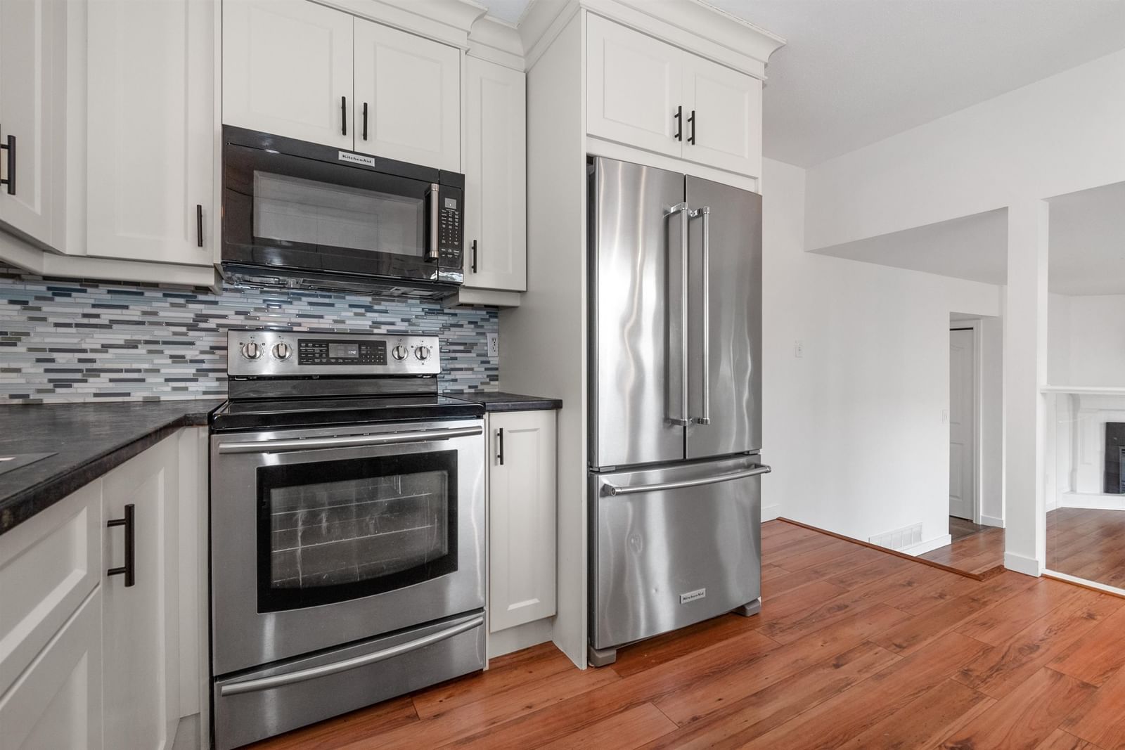 Listing Image 13