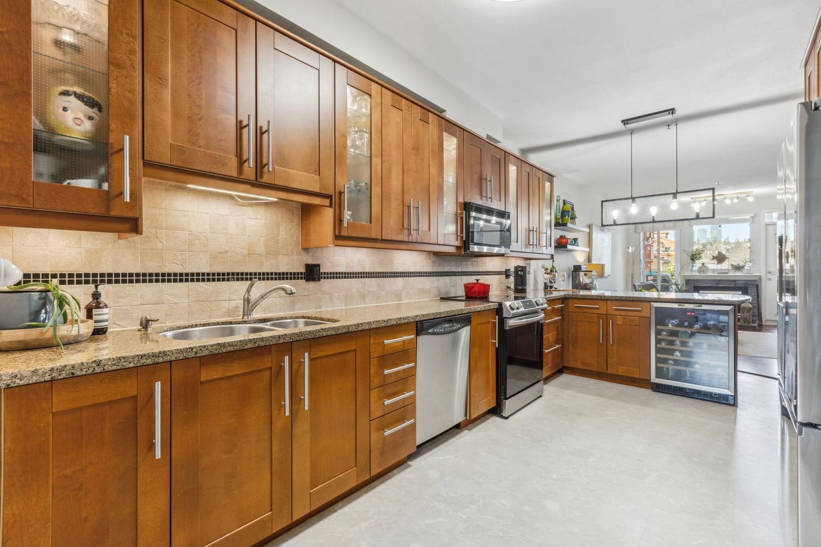 Listing Image 15